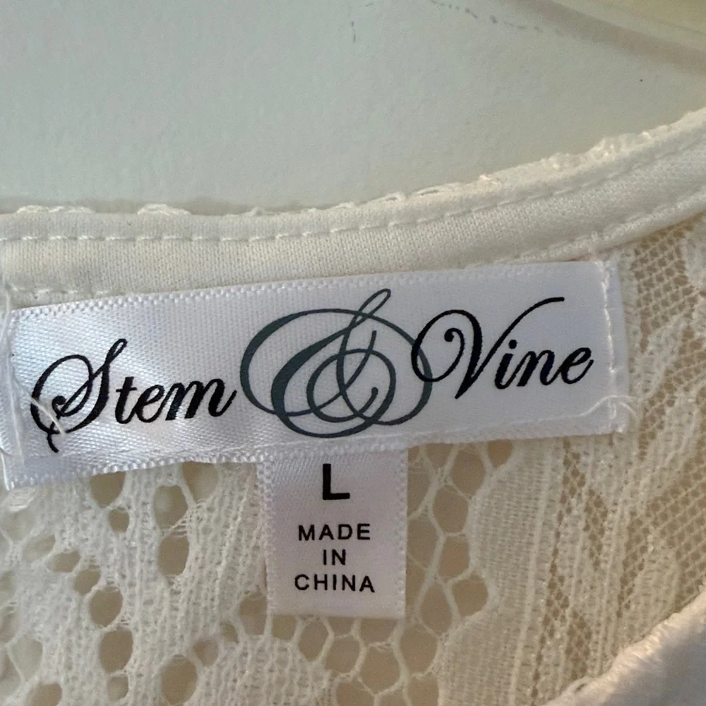 Stem Vine‎ Women’s Cream Lace Boho Feminine Top, size L - Picture 2 of 5